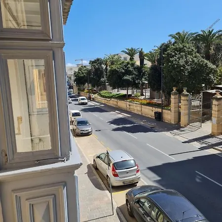 Πανσιόν District Victoria