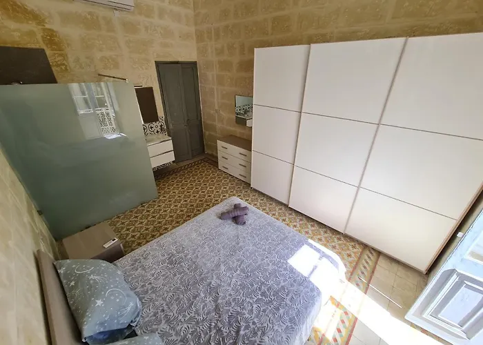 District 3* Victoria